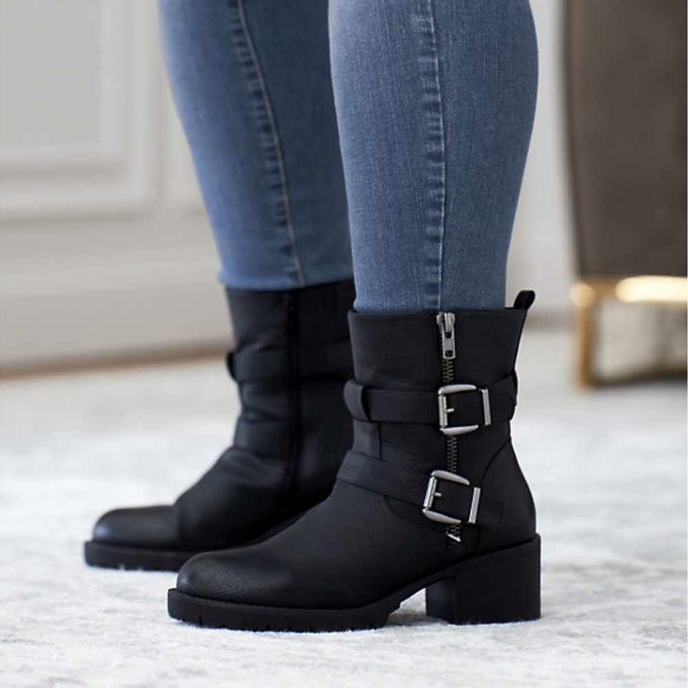TORRID BLACK FAUX LEATHER LUG SOLE MOTO BOOT